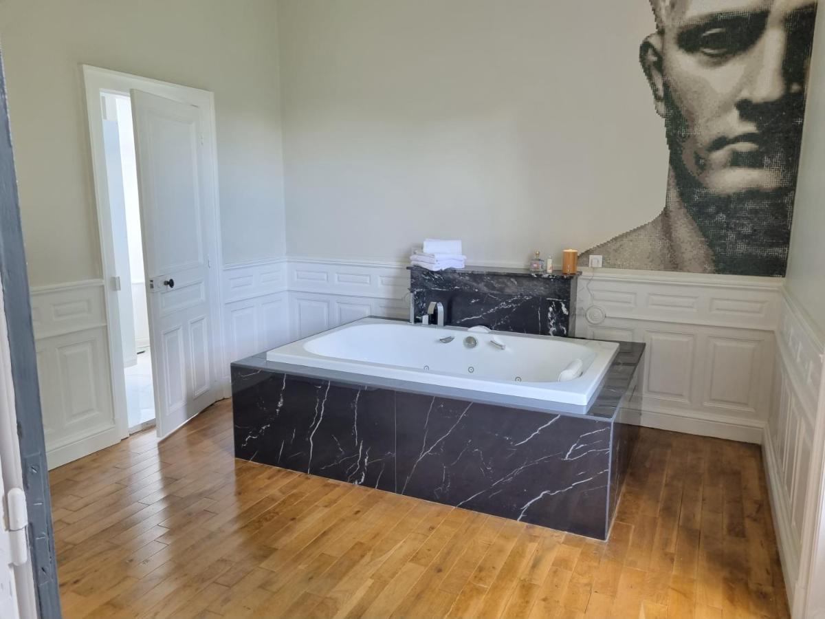 Villa Mura Gite Luxe Avec Piscine Et Spa Campagne Et Grand Air Nouvelle Aquitaine Correze Neuvic  Kültér fotó