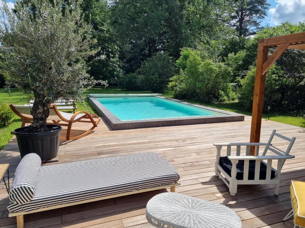 Villa Mura Gite Luxe Avec Piscine Et Spa Campagne Et Grand Air Nouvelle Aquitaine Correze Neuvic  Kültér fotó